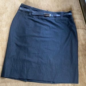 Bianca dress at knee skirt with belt